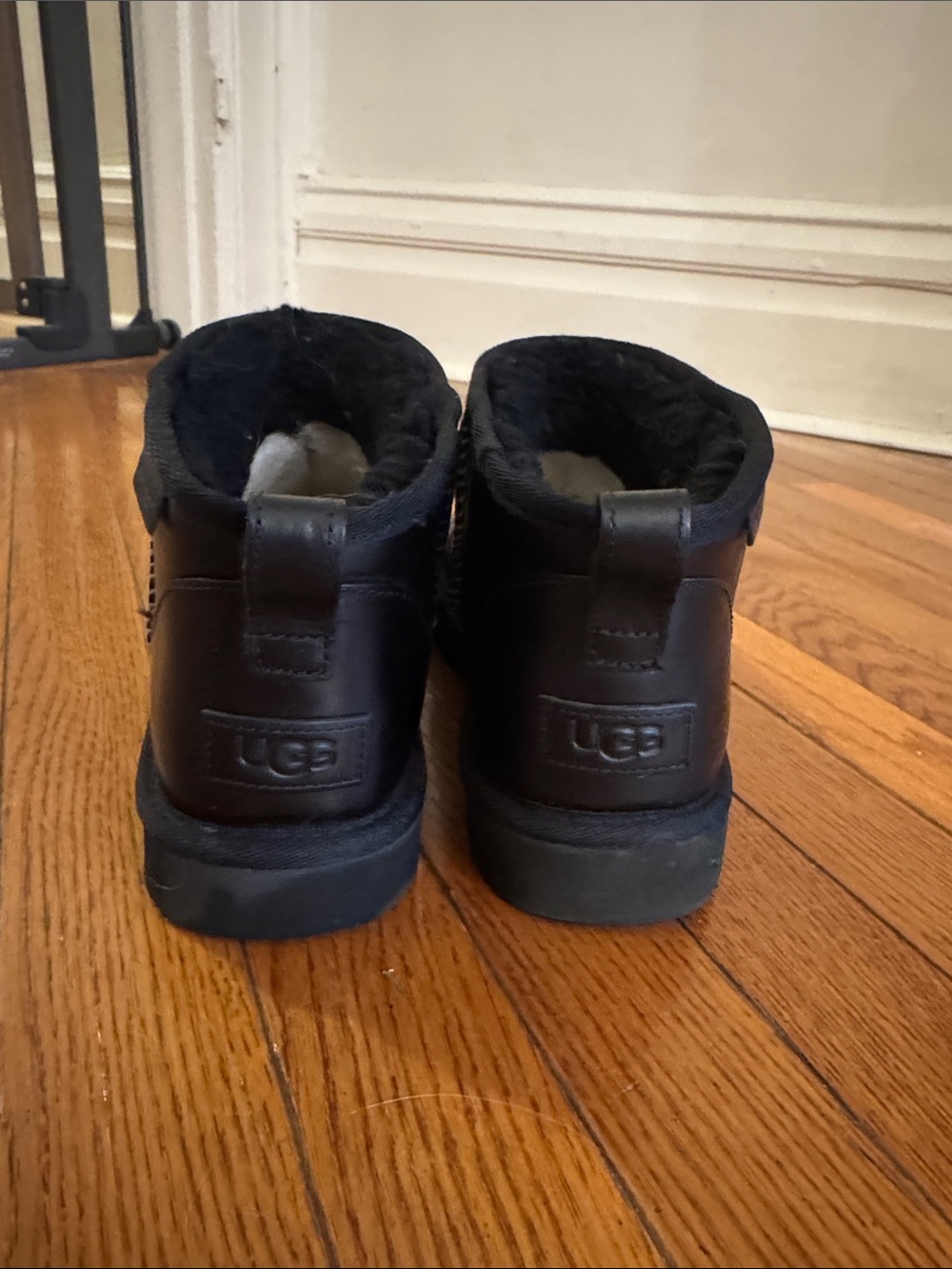 UGG Black Classic Ultra Mini Leather Boots 9 - Picture 7 of 8